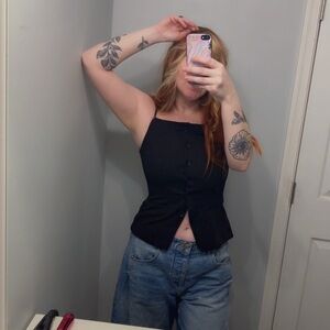 Black Button-Up Sleeveless vest